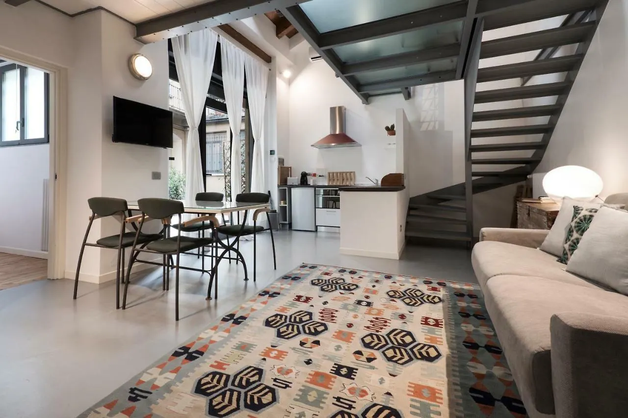 Luxury Apartments Fioravanti Милан