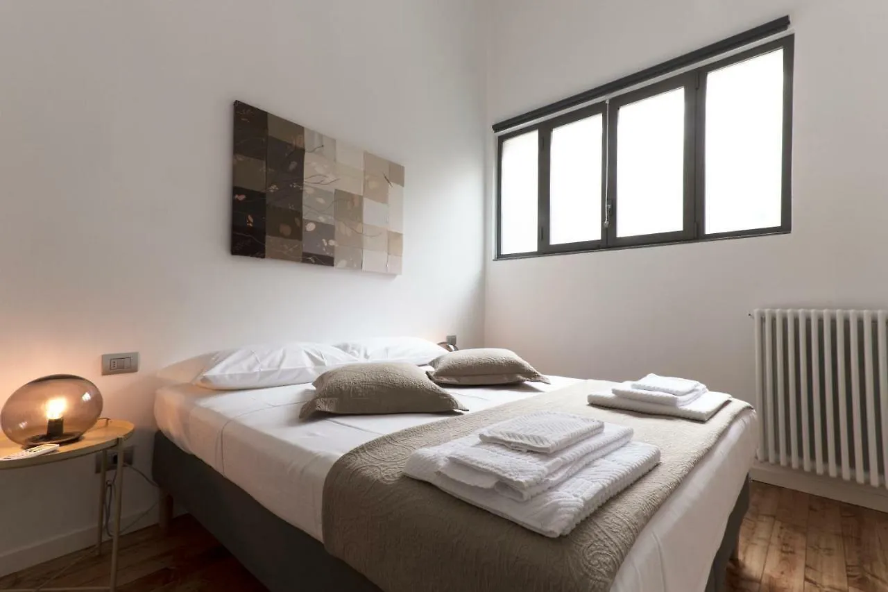 Luxury Apartments Fioravanti Milan